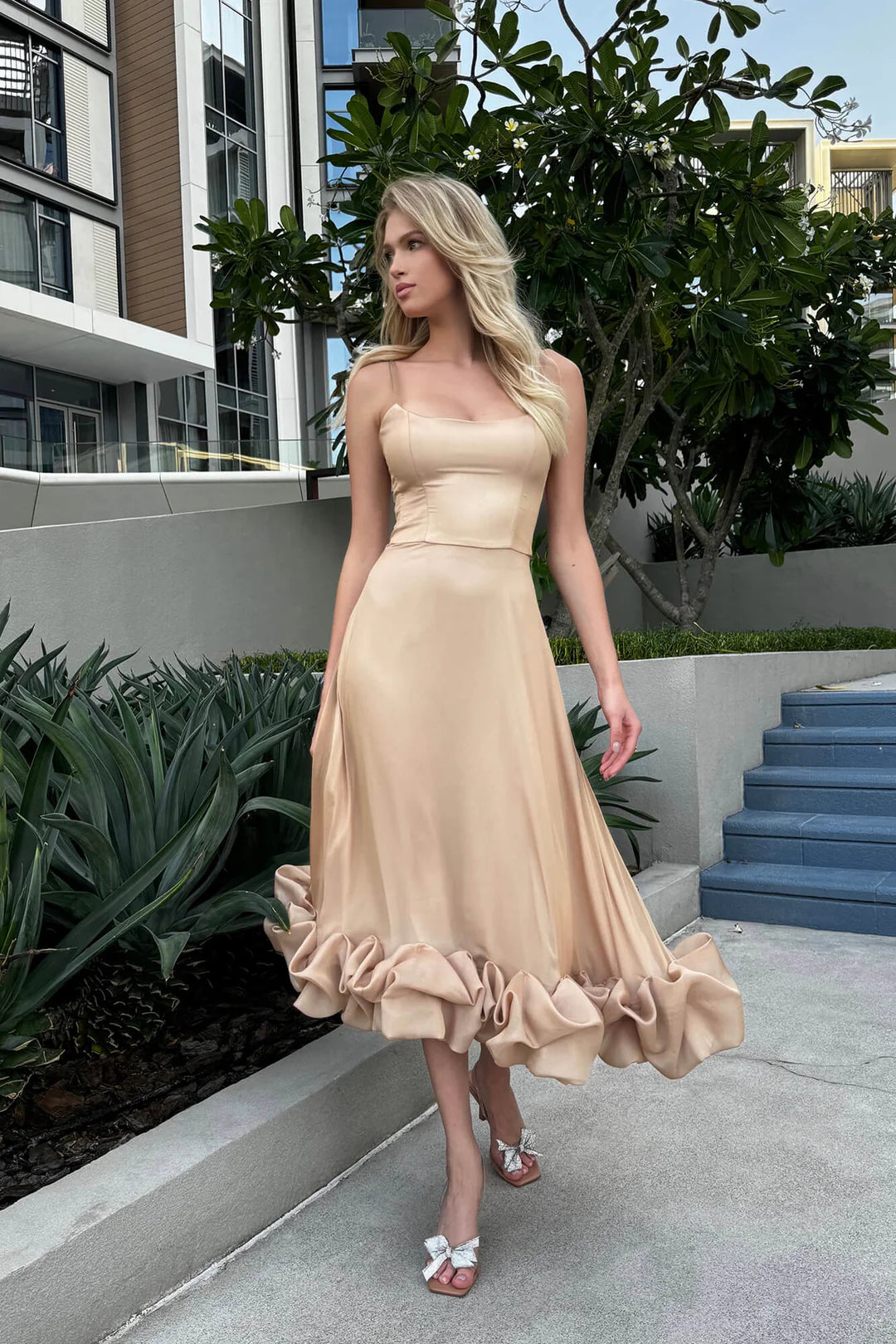 FLOUNCE DRESS